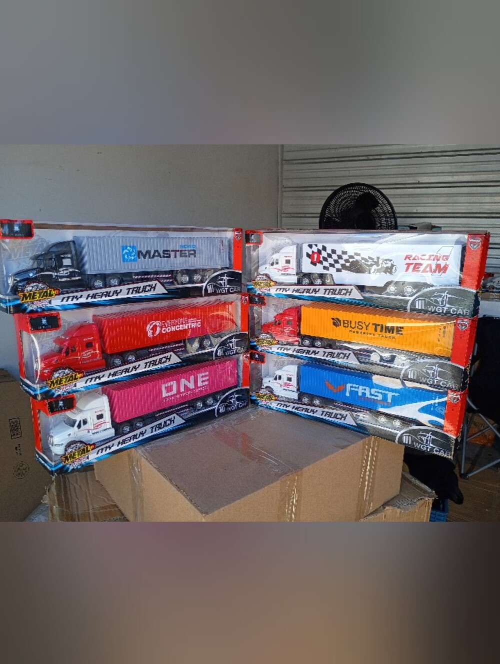SET OF 6 PETERBILT TRUCKS